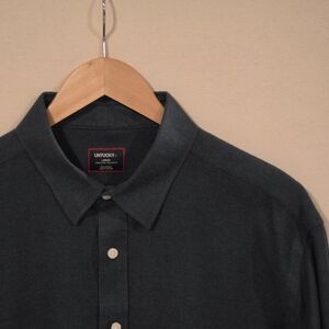 UNTUCKit Wrinkle Free Relaxed Fit Button Down L